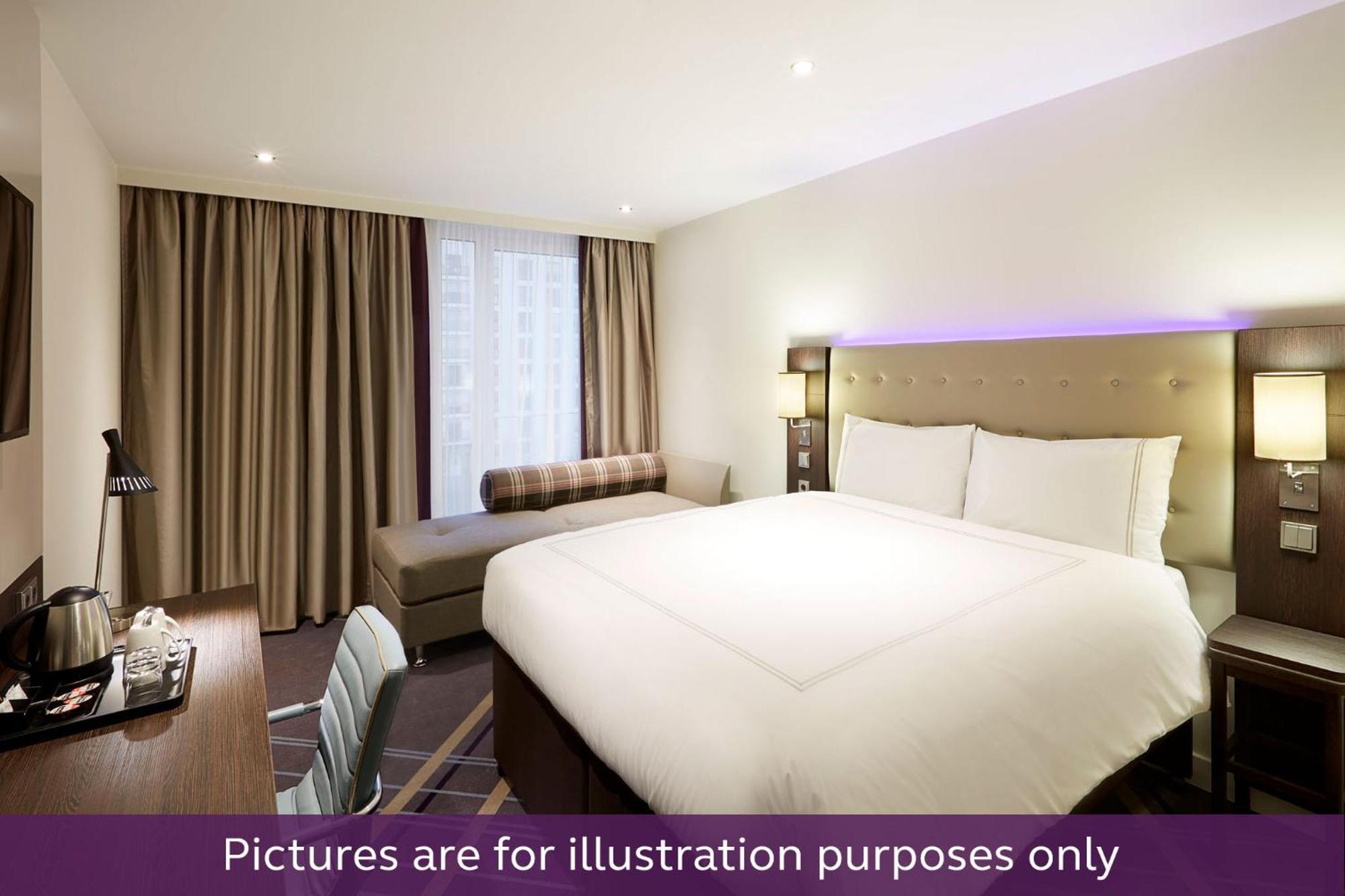 Premier Inn Koeln City Centre Esterno foto